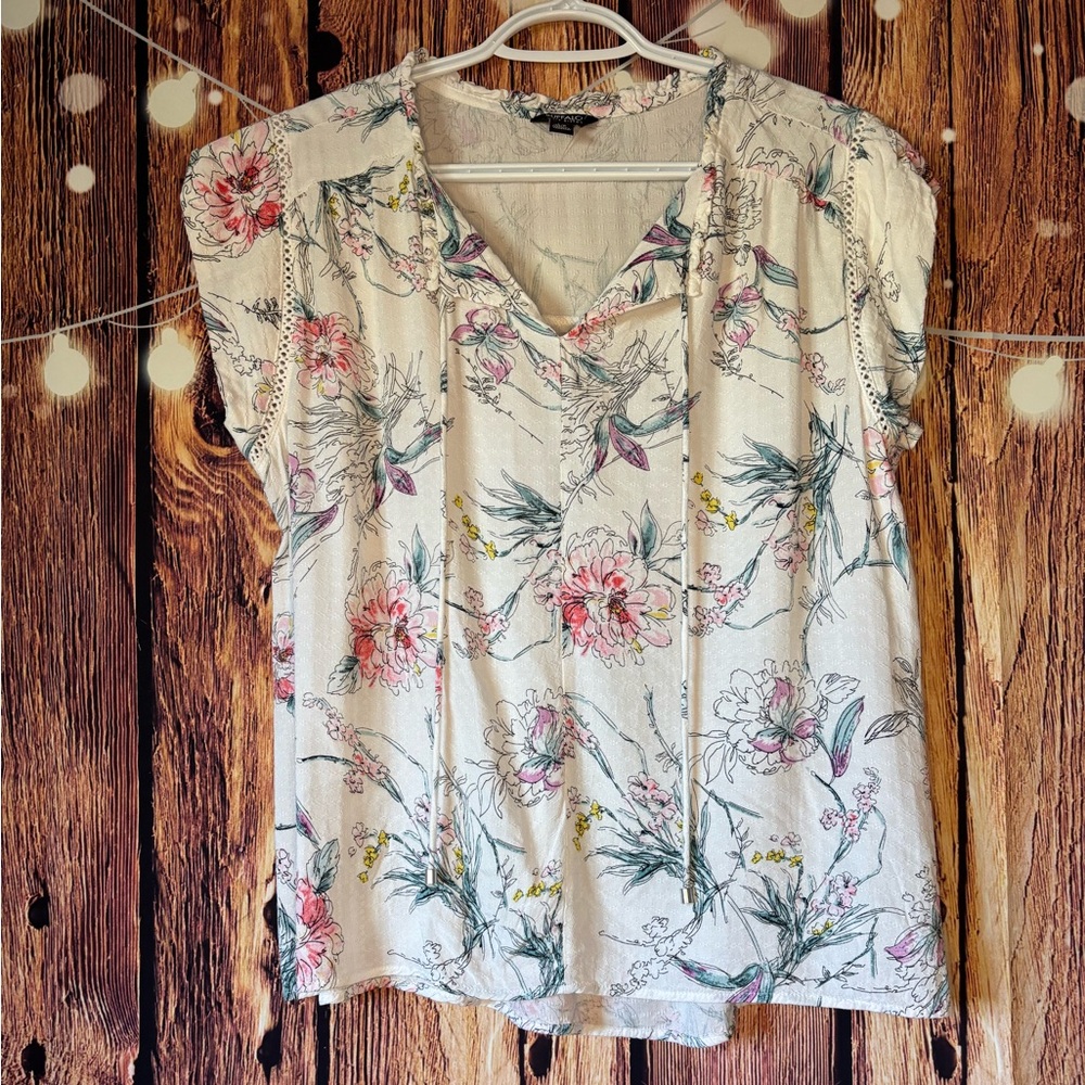 Buffalo David Bitton White Floral Blouse